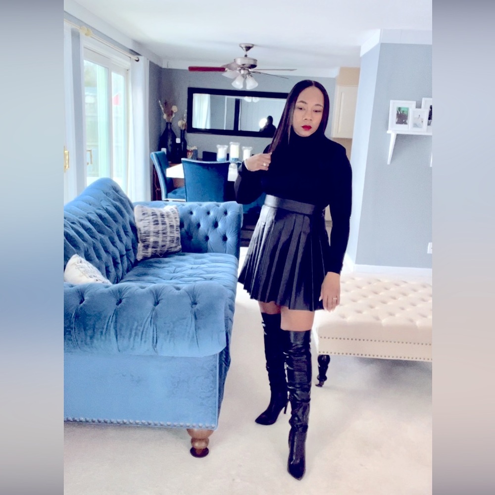 FAUX LEATHER PLEATED SKIRT
NWOT 
SMOKE FREE HOME